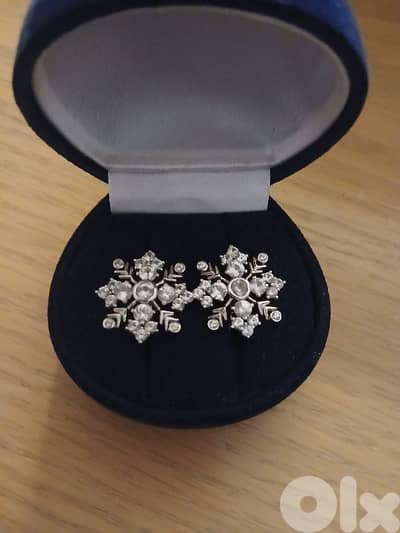 حلق ذهب 14k مرصع بياقوت طبيعي 3.55 قيراط (st diamond)