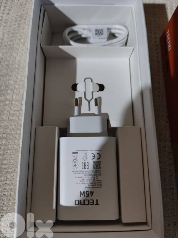 TECNO SPARK SLIM OPEN BOX 2