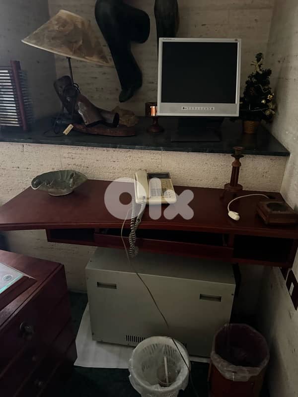 office desk + workstation area 1