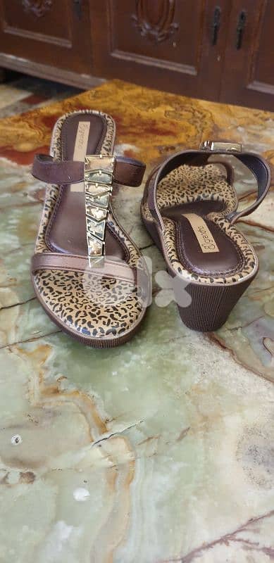 شوزات   لقطة