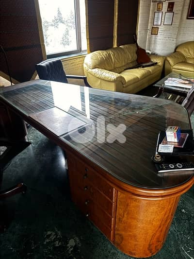 huge customized desk