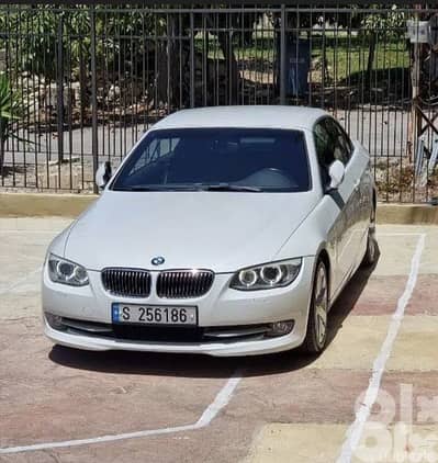 2012 , E93 , 328i  in perfect condition