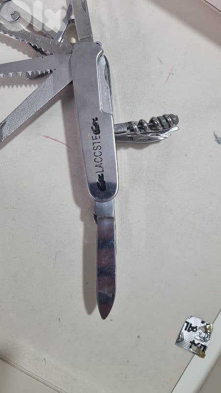 rare Lacoste multi tool in excellent condition 6