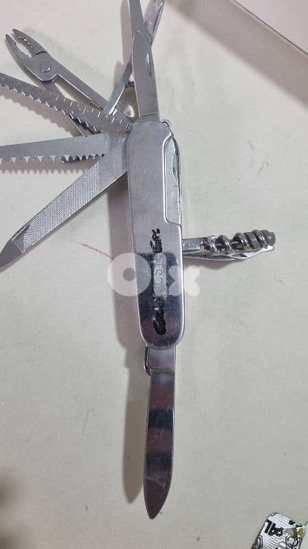 rare Lacoste multi tool in excellent condition 7