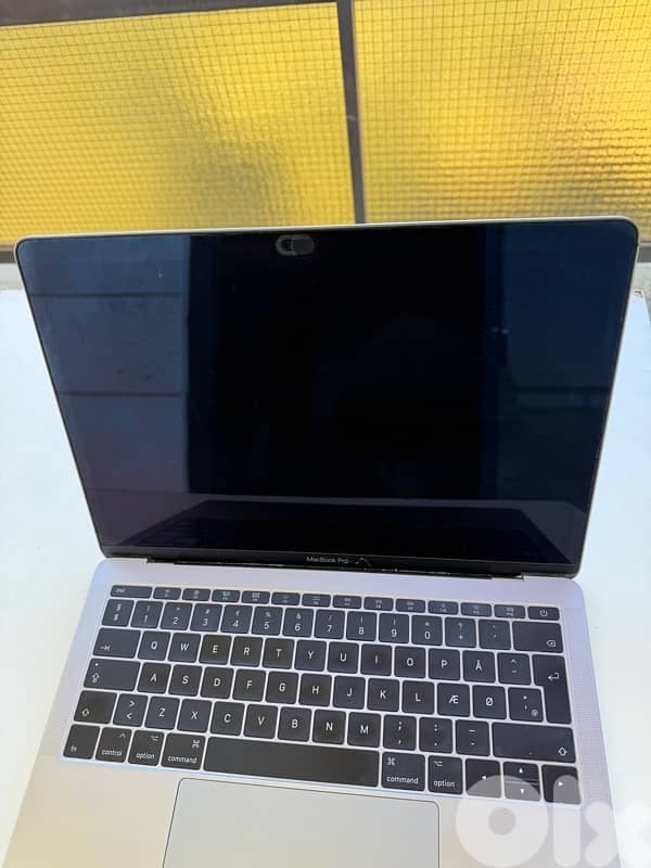 macbook pro 2017 13inch 3
