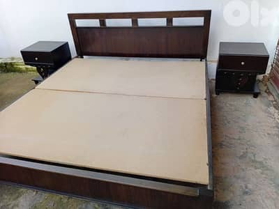 تخت مجوز تنين كموند