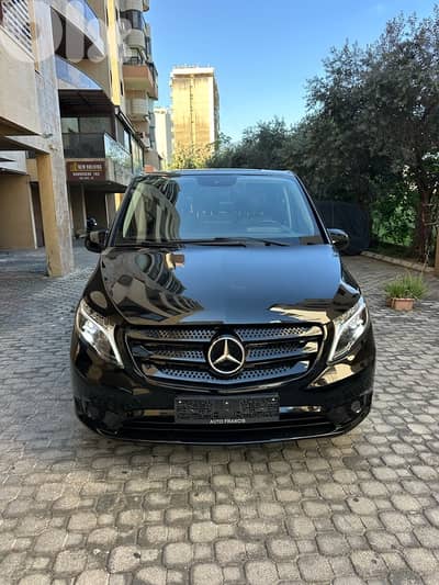 Mercedes V 250 2018 black on black