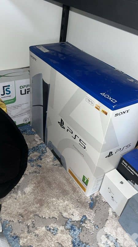 PlayStation 5 Slim Bundle – Like New! 1