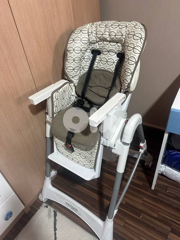 Feeding high chair 2