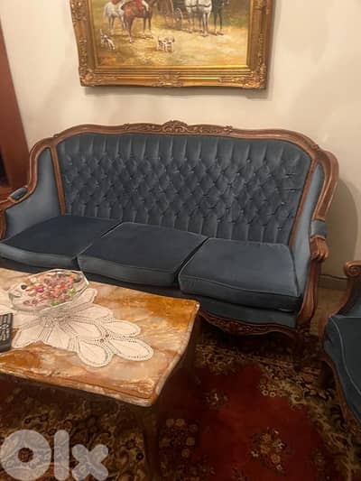 Antique Living room Style