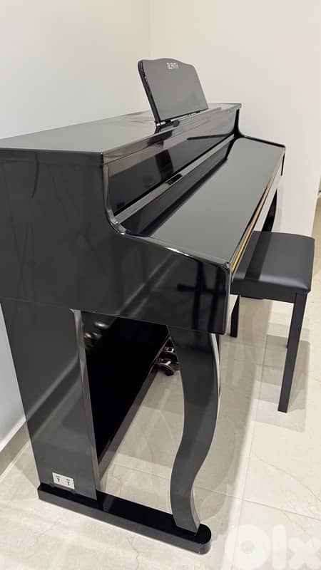 premium digital Piano + Free bench 2