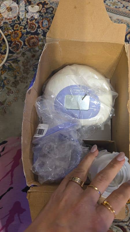 electric breast pump double 2 in 1 digital screen like new barely used 7