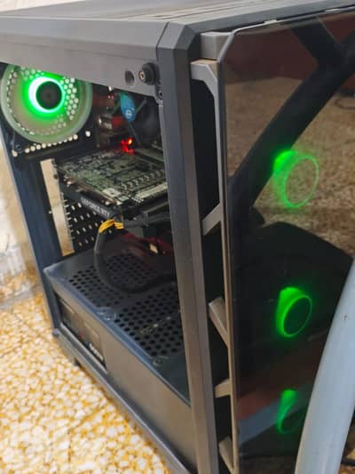 gaming case 2070 with screen 144hz