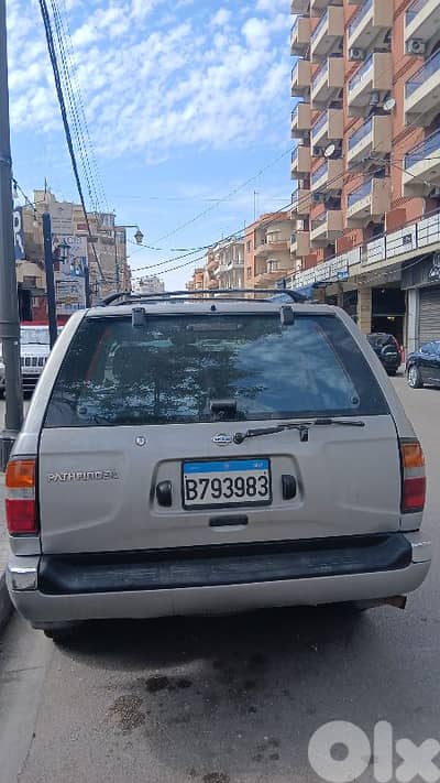 Nissan Pathfinder 1999