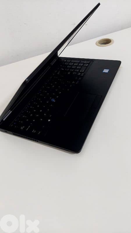 Dell Latitude 5570 1