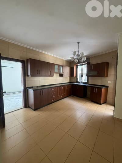 Apartment For Sale in Hazmiyeh