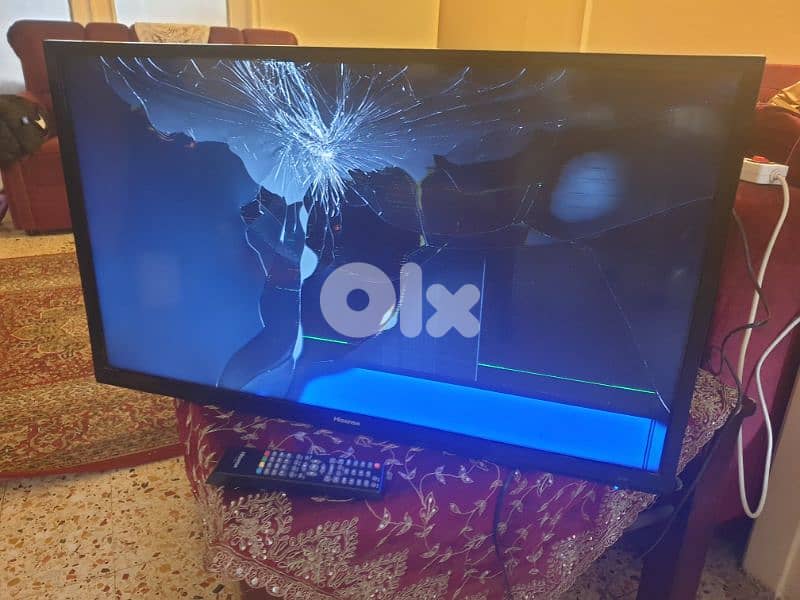 broken Hisense TV 1