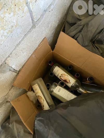 glass bottles (wine,alcohol,water)