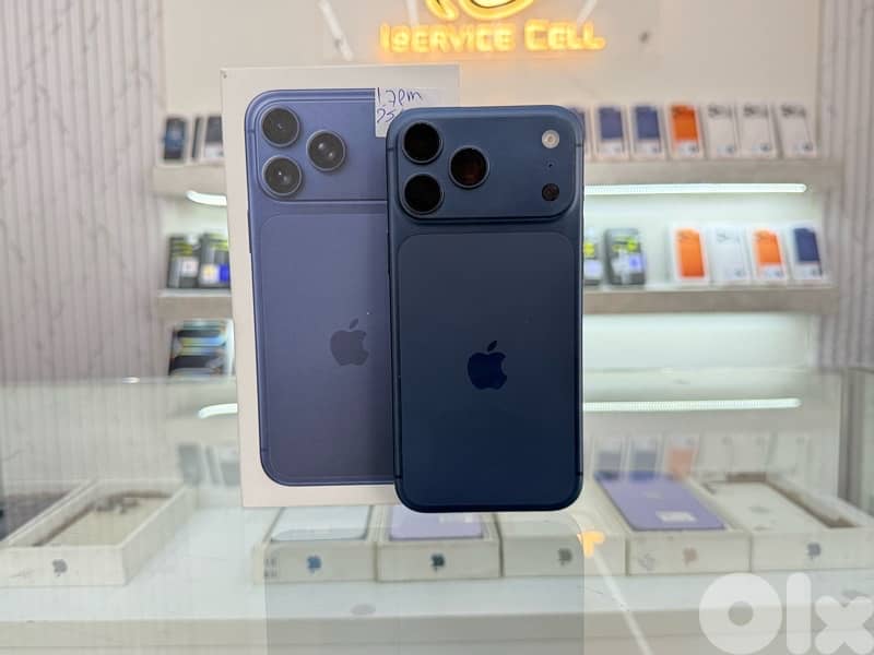 IPhone 17 pro max 256 Gb  Still new cycle count 22 1