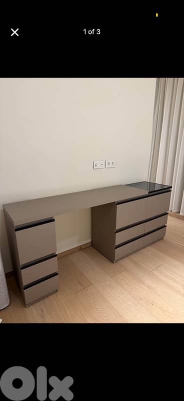 Comodina / dressing table