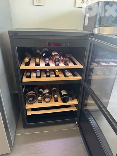 wine cooler Hisense rs14dj 34 bottles