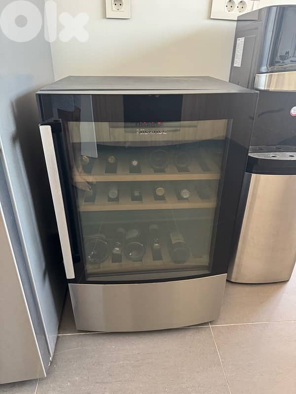 wine cooler Hisense rs14dj 34 bottles 1