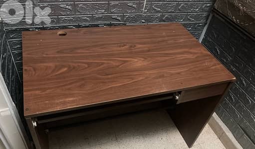 gaming chair + table ( price 100$ )