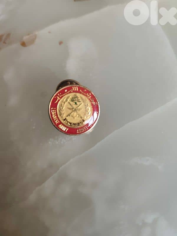 2 wonderful lebanese army pins,lebanon,collectible pins 1