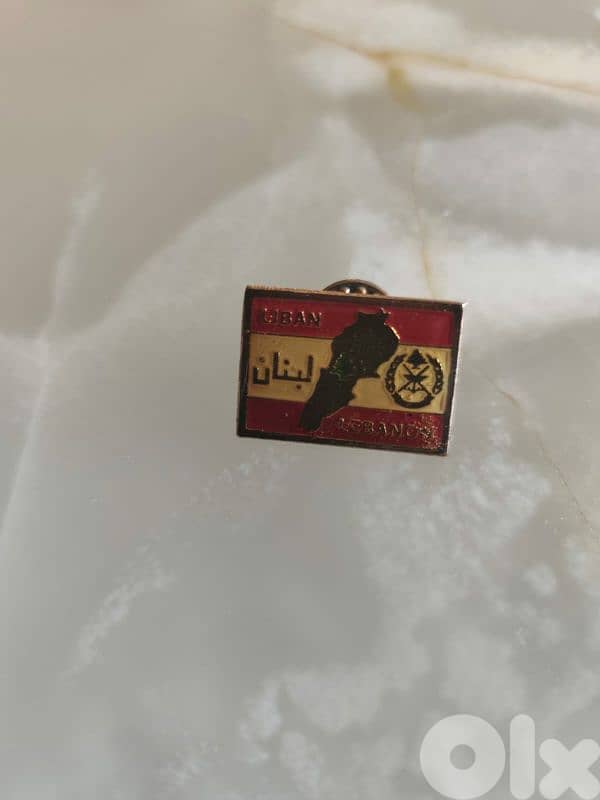 2 wonderful lebanese army pins,lebanon,collectible pins 2