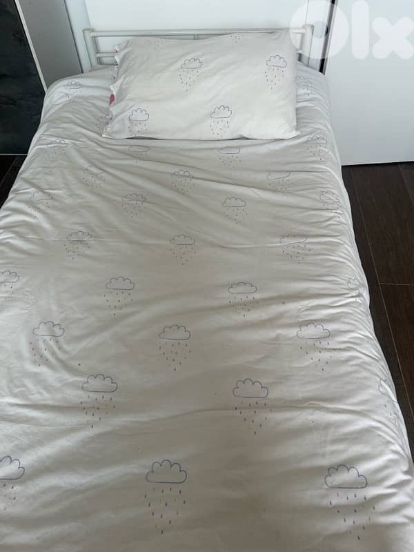 white single bed 1