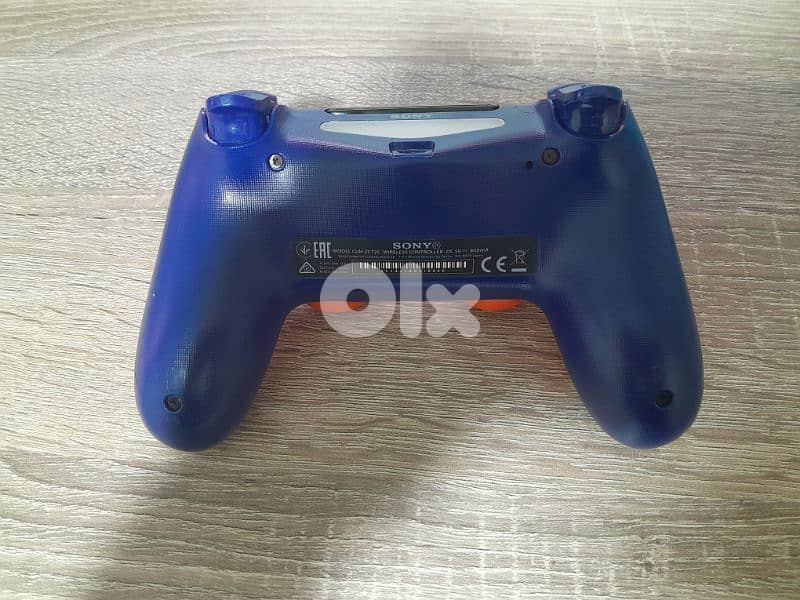 special edition ps4 controller super clean like new 1