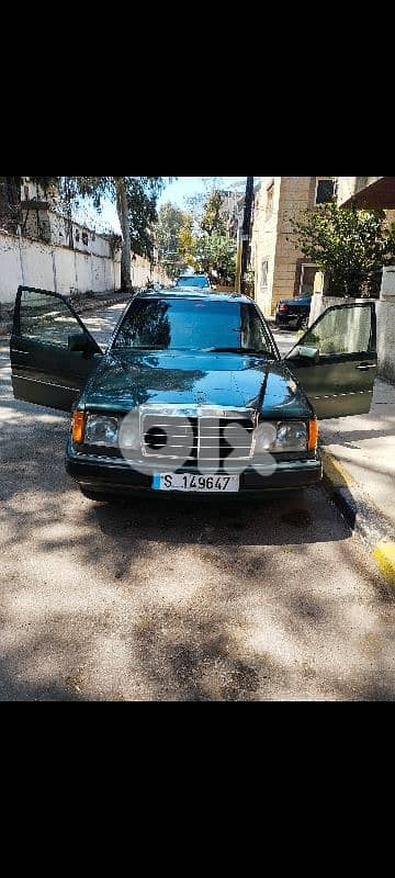 مرسيدس بنز 240/260/280 1990