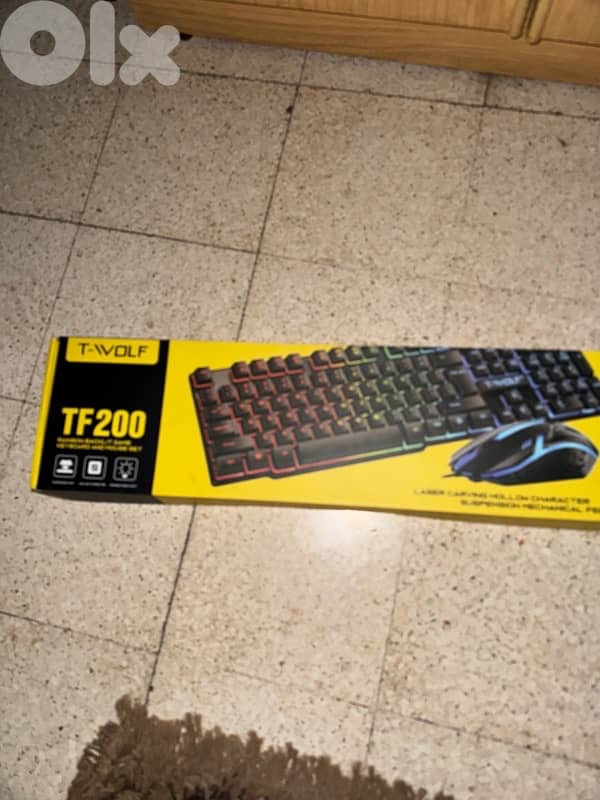 gaming keyboard and mouse RGB light 3