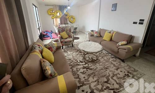 صالون ٣قطع مع طاولة