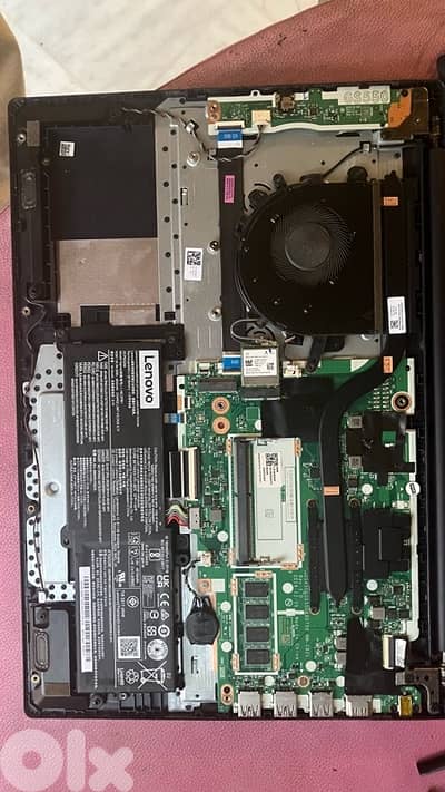 Lenovo Ideapad 3 Ryzen 7 (for parts or repair)