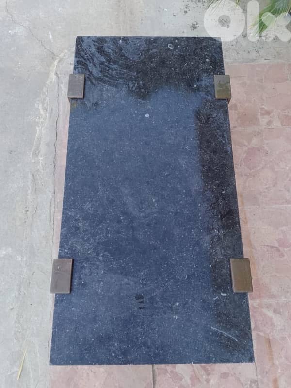 ltawli steel w brass . Wl top black marble 2