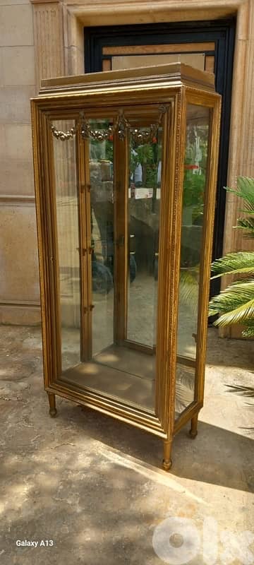 vitrine made in France furniture
