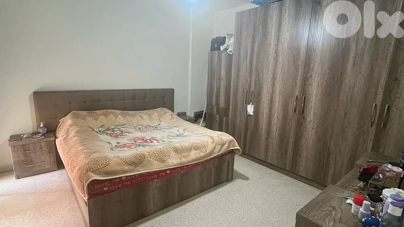 6 pieces master bedroom 1