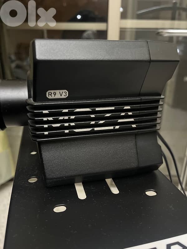Moza R9 v3 racing simulator setup 3