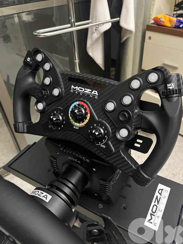 Moza R9 v3 racing simulator setup 4