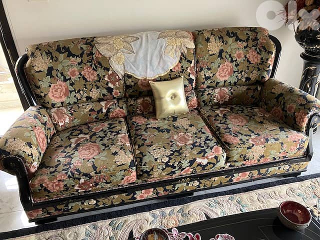 Four Pieces Living Room with Table 1