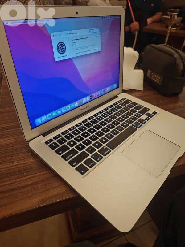 macbook air 2017 13.3 128/8GB used like new 2