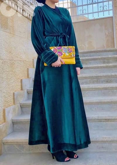 Brand New UAE Abayas – Premium Quality – Wholesale & Individual