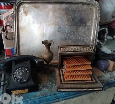 صينية50x40 وتلفون وقطعة نخاس ومنفضة انتيكة