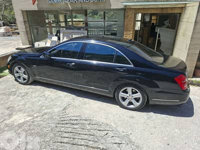 Mercedes-Benz S-Class 2012