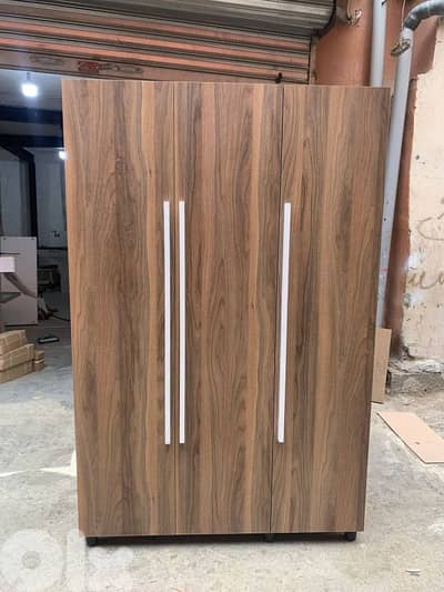 New wardrobes 3 doors 120cm high quality