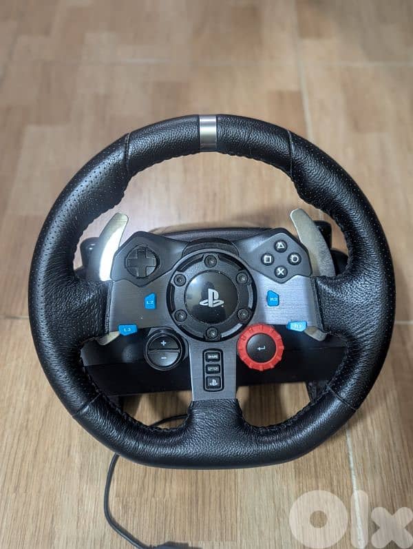 Logitech G29 Racing Wheel + Pedals (PS4/PS5/PC) 1
