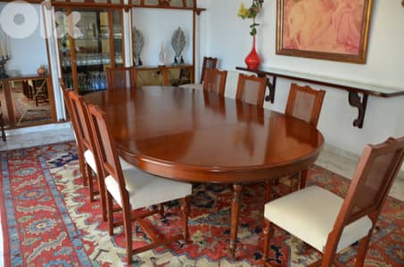 High-end wooden dining set in excellent condition !
