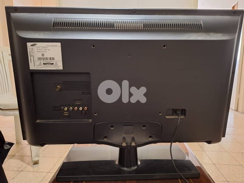 Samsung 32" LED TV. 2