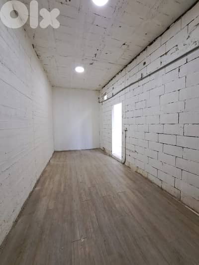 shop or warehouse for rent in adonis